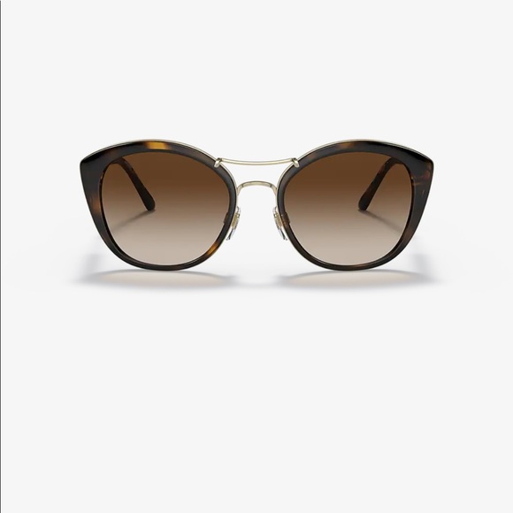 Burberry Sunglasses NWT - Picture 2 of 5